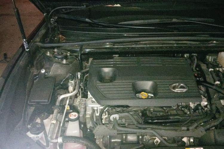 Used Lexus ES 2022 300h Excellence Edition Engine Bay Right