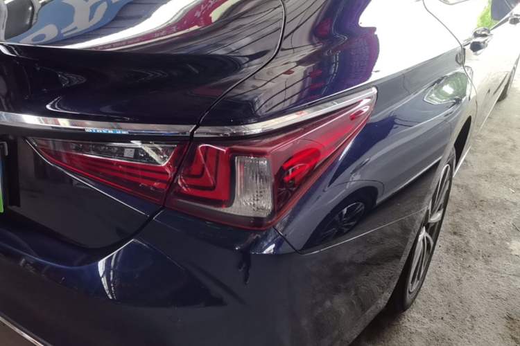 Used Lexus ES 2022 200 Excellence Edition Exterior 1