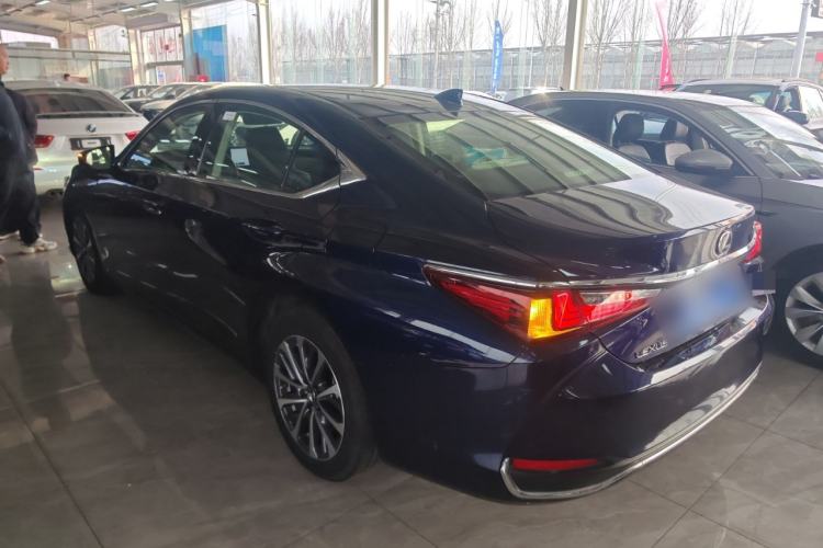 Used Lexus ES 2022 200 Excellence Edition Exterior 2