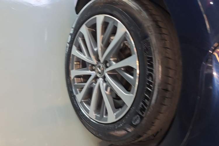 Used Lexus ES 2022 200 Excellence Edition Exterior 2