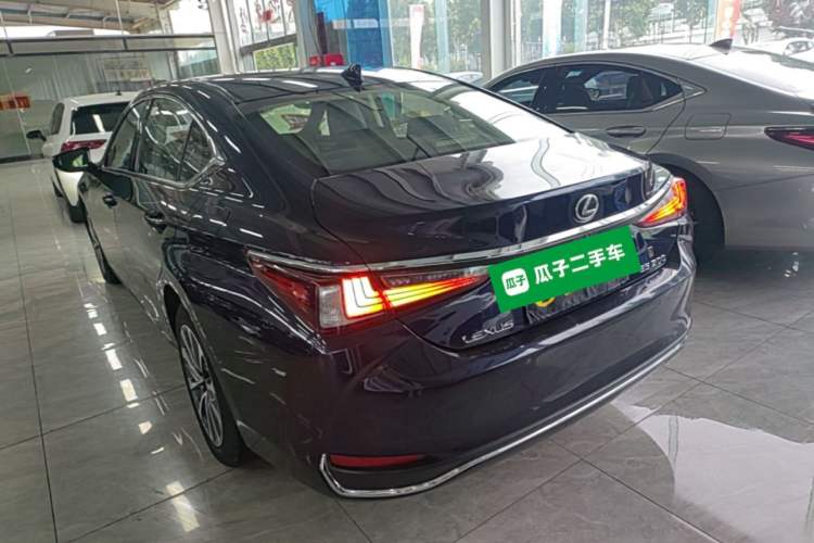 Used Lexus ES 2022 200 Excellence Edition Exterior 2