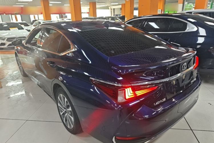 Used Lexus ES 2022 200 Excellence Edition Exterior 2