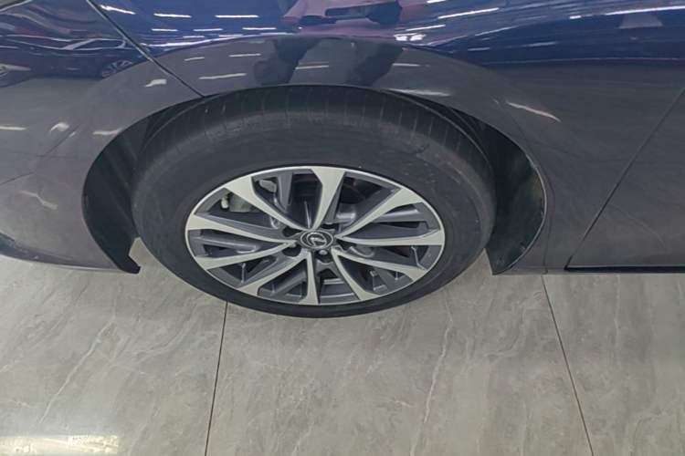 Used Lexus ES 2022 200 Excellence Edition Exterior 4