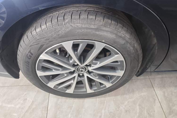 Used Lexus ES 2022 200 Excellence Edition Exterior 5