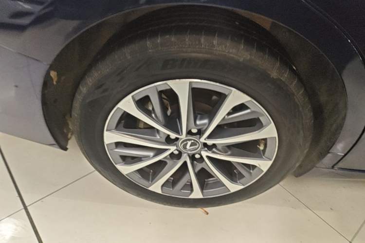 Used Lexus ES 2022 200 Excellence Edition Exterior 5