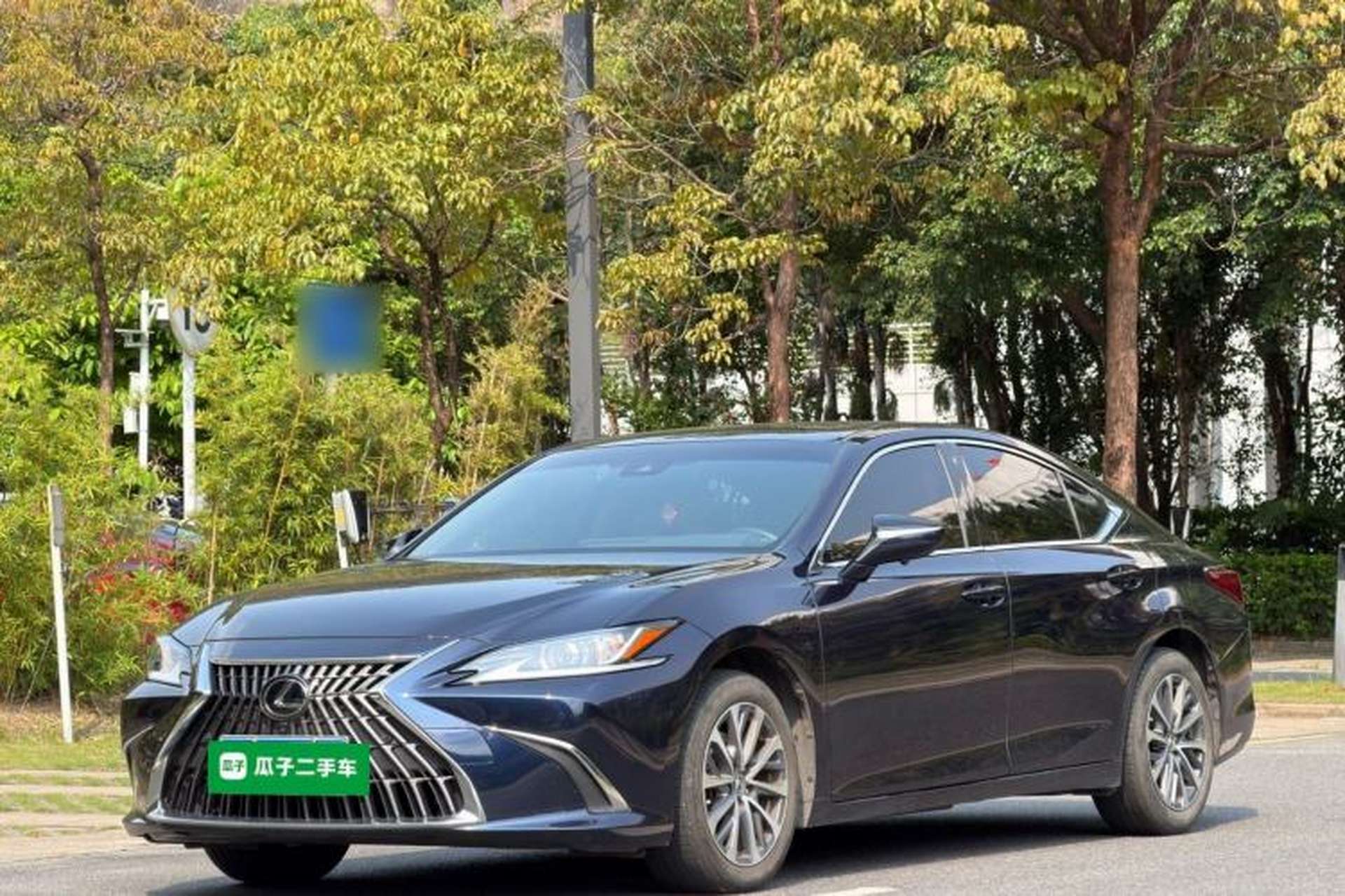 Used Lexus ES 2022 200 Excellence Edition Front Left 45 Deg