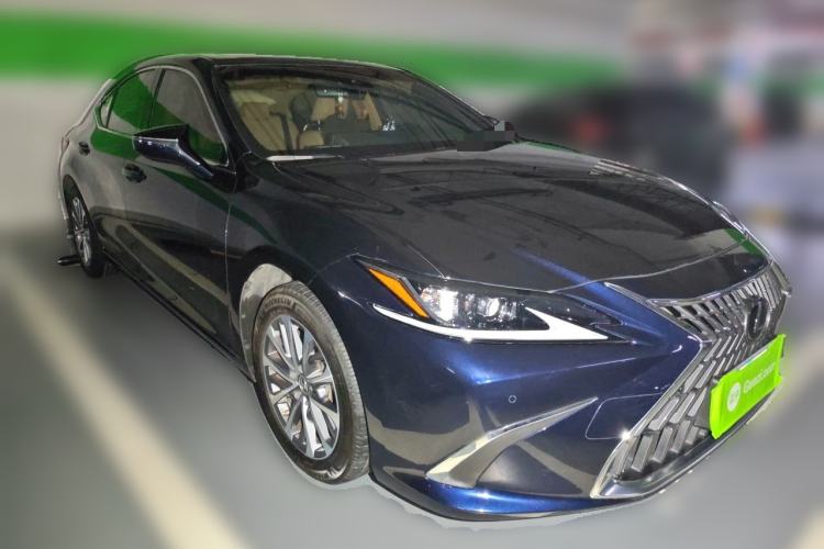 Used Lexus ES 2022 200 Excellence Edition Front Right 45 Deg