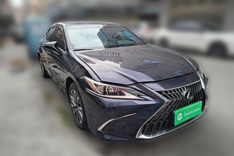 Used Lexus ES 2022 200 Excellence Edition Front Right 45 Deg