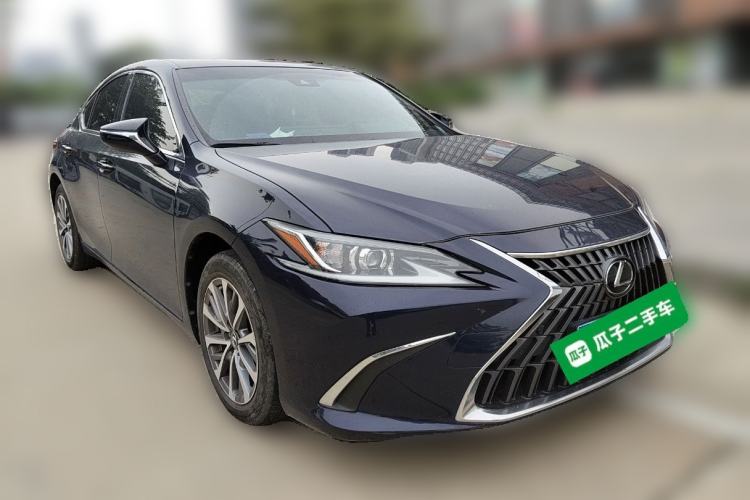 Used Lexus ES 2022 200 Excellence Edition Front Right 45 Deg