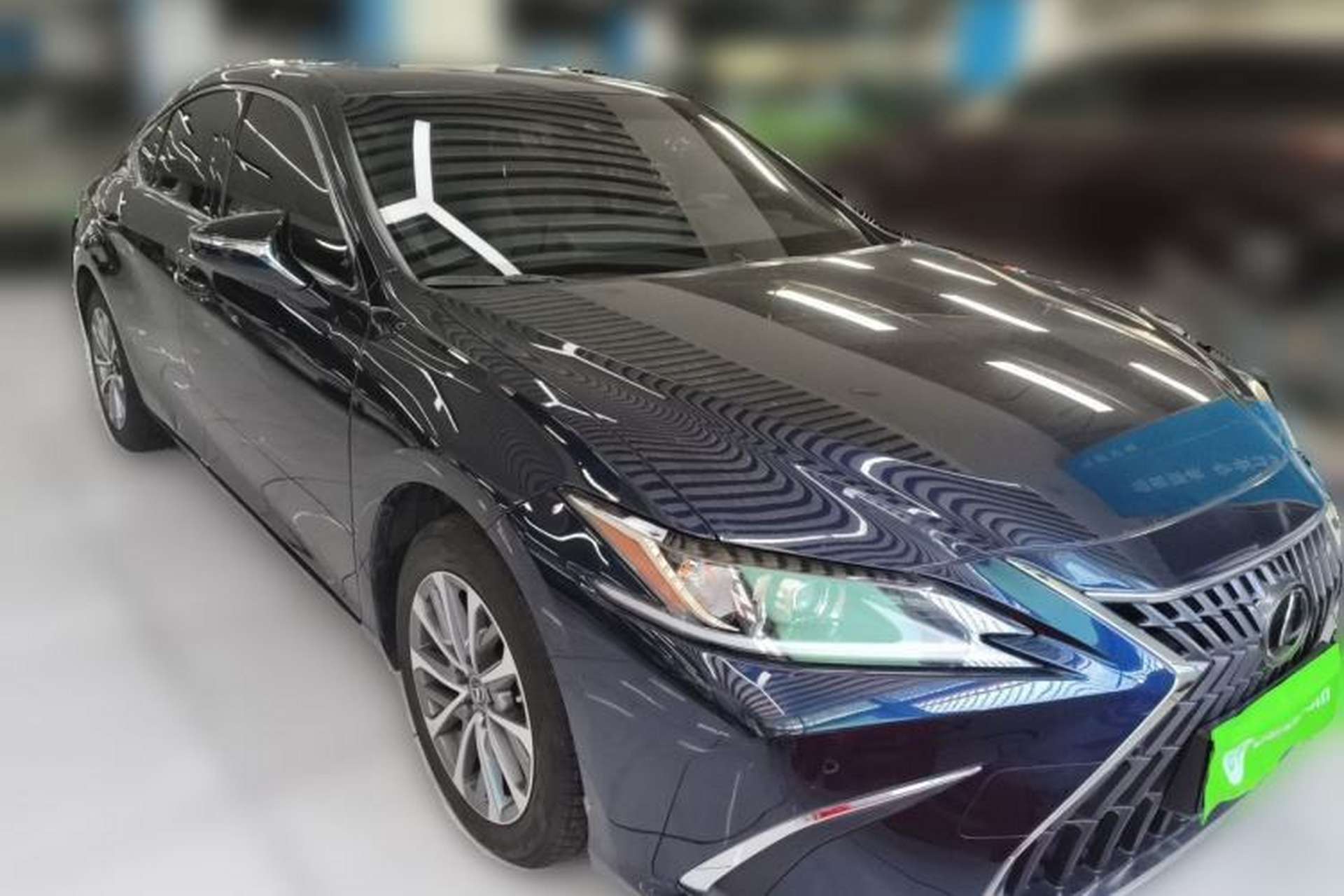 Used Lexus ES 2022 200 Luxury Edition Front Right 45 Deg