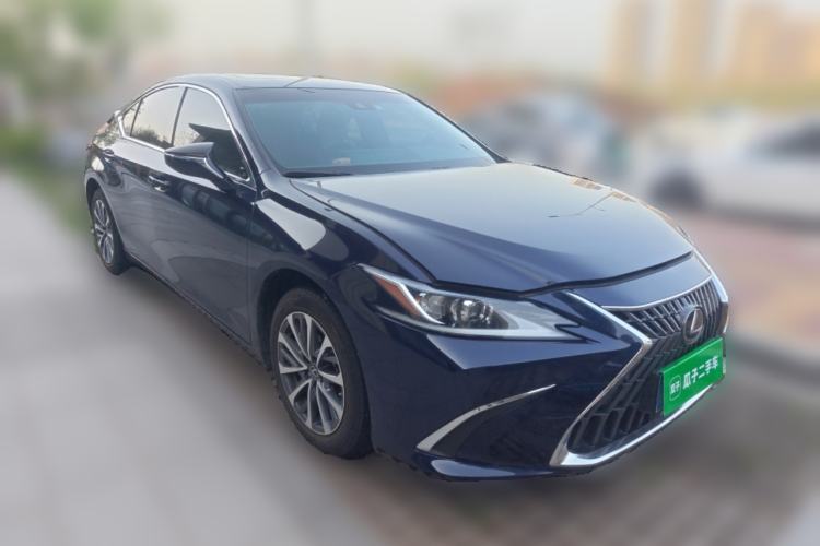 Used Lexus ES 2022 200 Excellence Edition Front Right 45 Deg