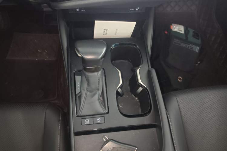 Used Lexus ES 2022 200 Excellence Edition Gear Lever