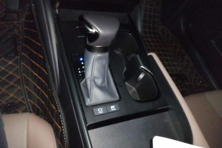 Used Lexus ES 2022 300h Excellence Edition Gear Lever