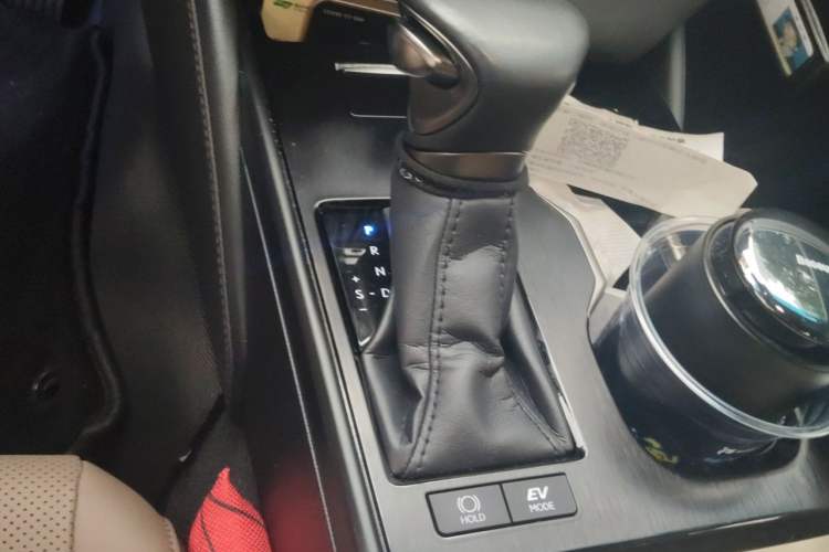 Used Lexus ES 2022 300h Excellence Edition Gear Lever