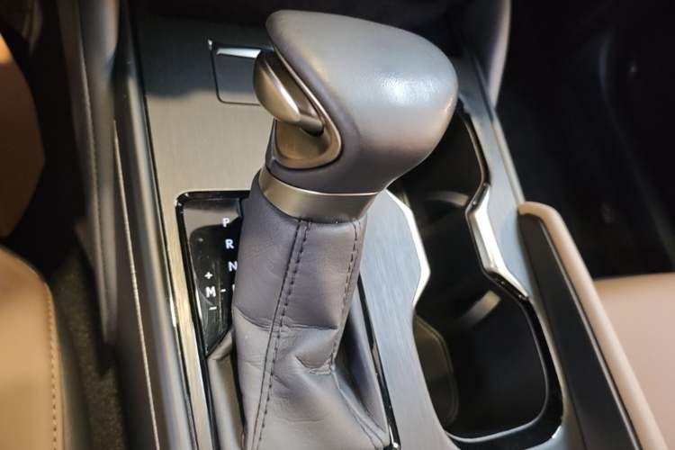 Used Lexus ES 2022 200 Excellence Edition Gear Lever