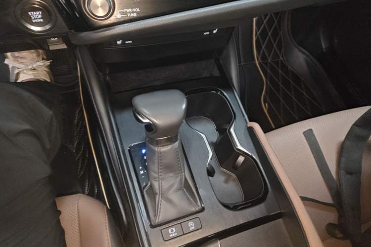 Used Lexus ES 2022 200 Excellence Edition Gear Lever