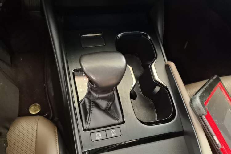 Used Lexus ES 2022 200 Excellence Edition Gear Lever