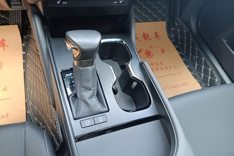 Used Lexus ES 2022 200 Excellence Edition Gear Lever