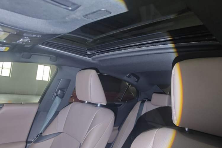 Used Lexus ES 2022 200 Excellence Edition Headliner