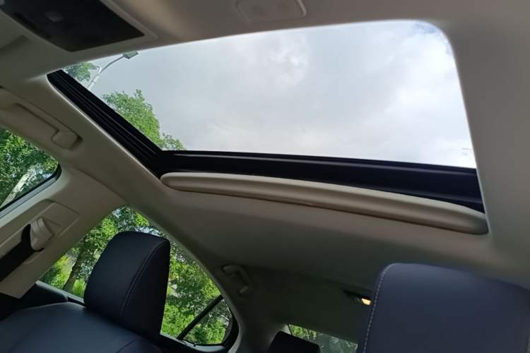 Used Lexus ES 2022 200 Excellence Edition Headliner