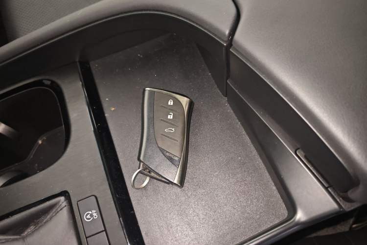 Used Lexus ES 2022 200 Excellence Edition Interior 1
