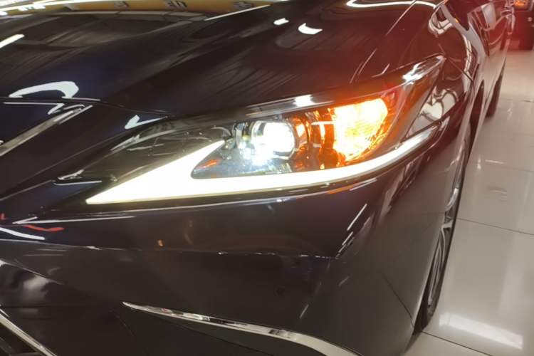 Used Lexus ES 2022 200 Excellence Edition Left Front Headlight