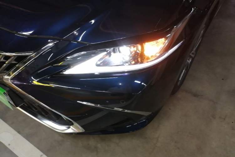 Used Lexus ES 2022 300h Excellence Edition Left Front Headlight