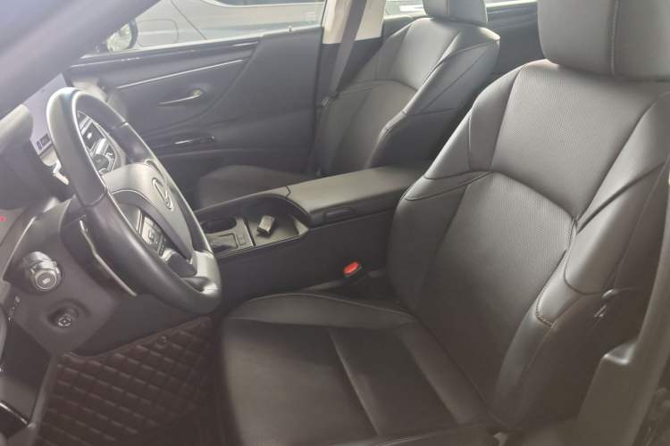 Used Lexus ES 2022 200 Excellence Edition Left Front Seat