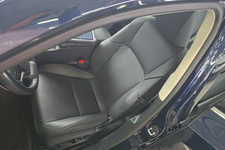 Used Lexus ES 2022 200 Excellence Edition Left Front Seat