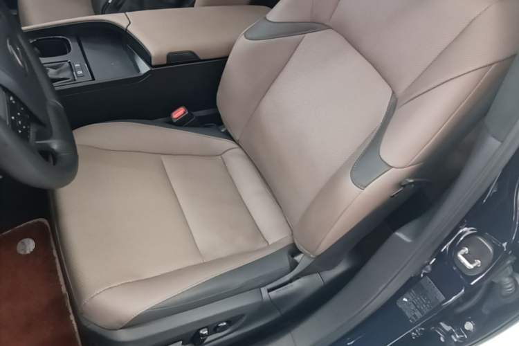 Used Lexus ES 2022 200 Excellence Edition Left Front Seat