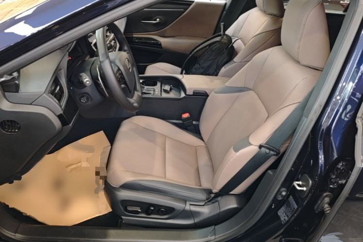 Used Lexus ES 2022 200 Excellence Edition Left Front Seat