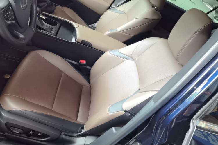 Used Lexus ES 2022 200 Excellence Edition Left Front Seat