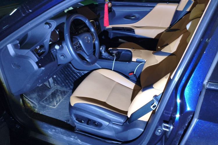 Used Lexus ES 2022 200 Excellence Edition Left Front Seat