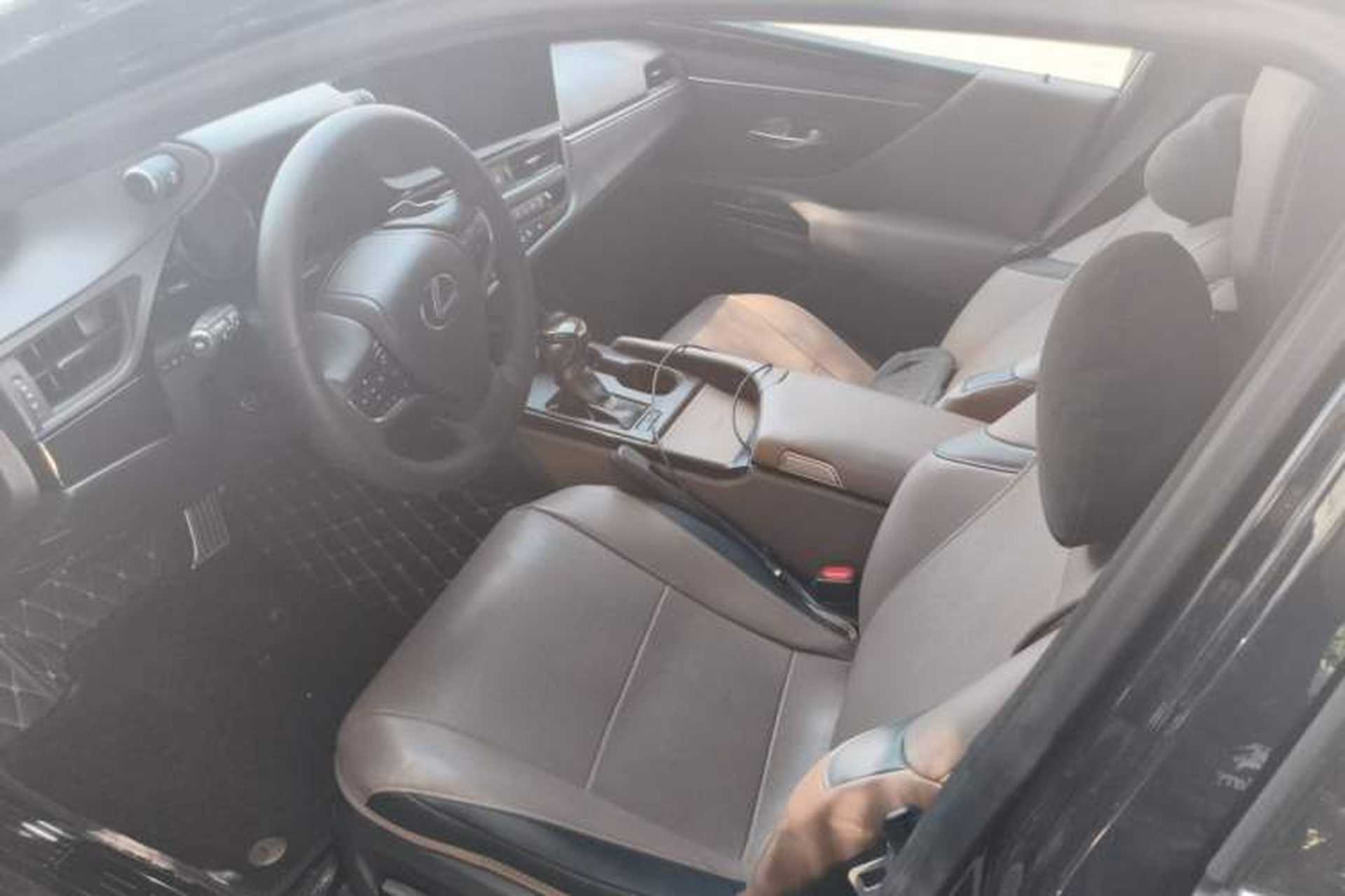 Used Lexus ES 2022 300h Excellence Edition Left Front Seat
