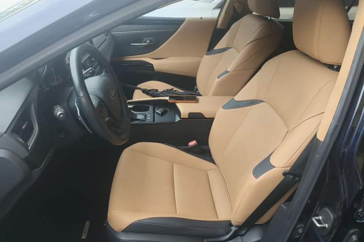 Used Lexus ES 2022 200 Excellence Edition Left Front Seat
