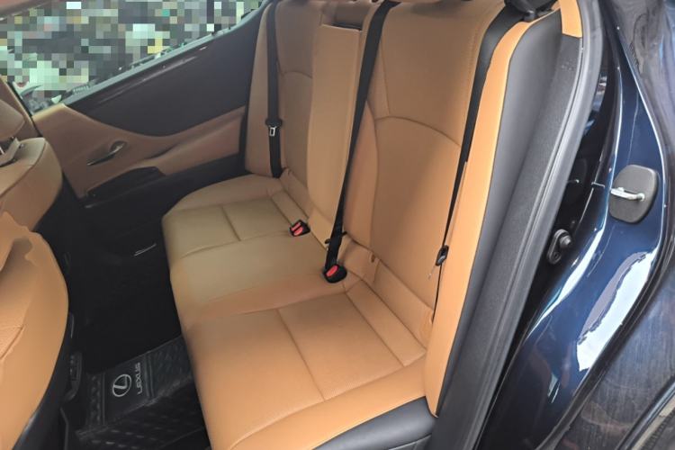 Used Lexus ES 2022 200 Excellence Edition Left Rear Seat