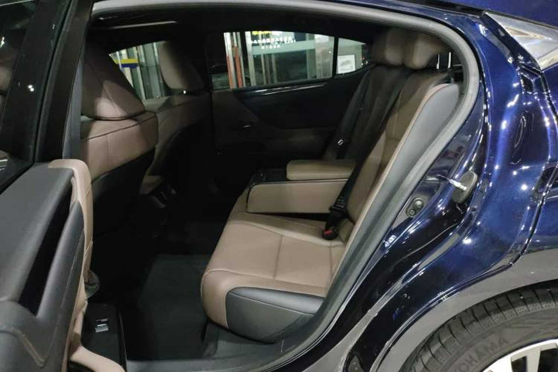 Used Lexus ES 2022 200 Excellence Edition Left Rear Seat