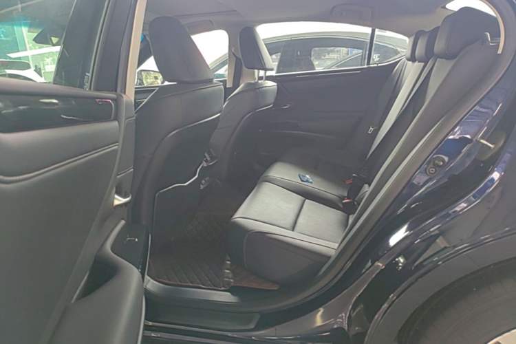 Used Lexus ES 2022 200 Excellence Edition Left Rear Seat