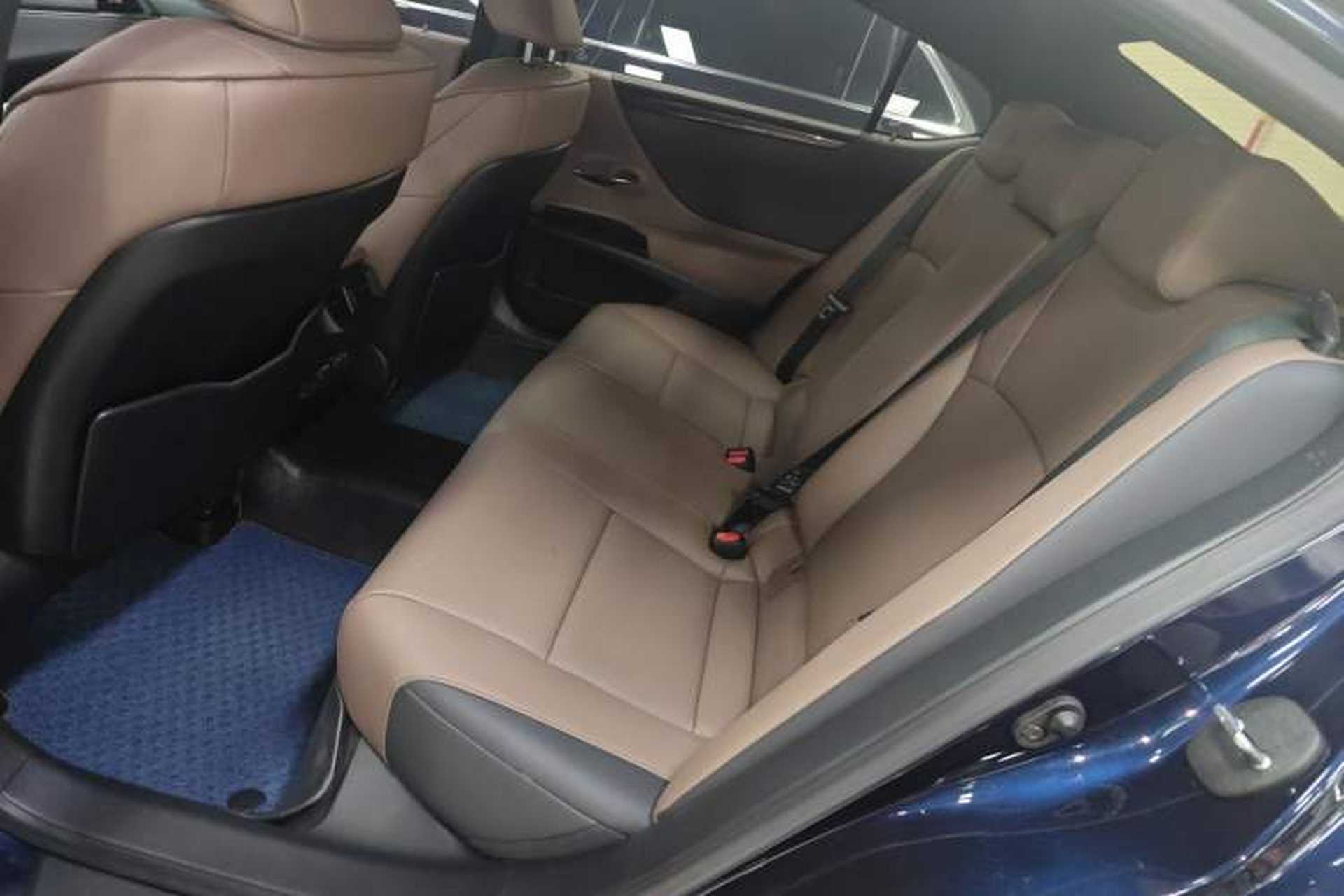Used Lexus ES 2022 200 Excellence Edition Left Rear Seat