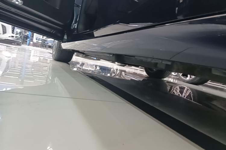 Used Lexus ES 2022 200 Excellence Edition Left Side Sill