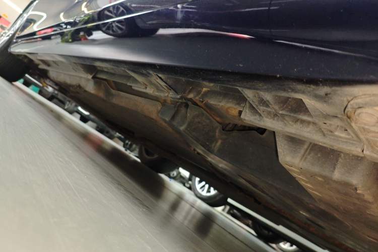 Used Lexus ES 2022 200 Excellence Edition Left Side Sill