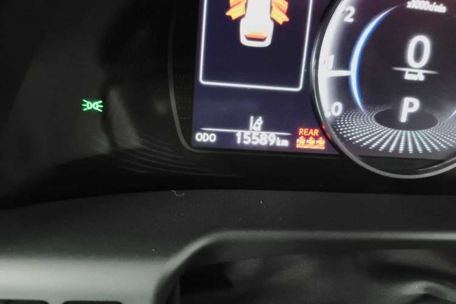 Used Lexus ES 2022 200 Luxury Edition Odometer Close Up