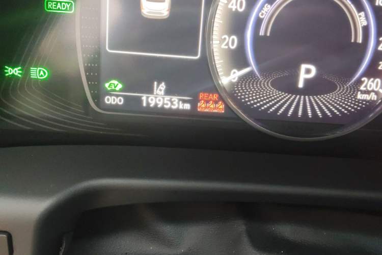 Used Lexus ES 2022 300h Excellence Edition Odometer Close Up