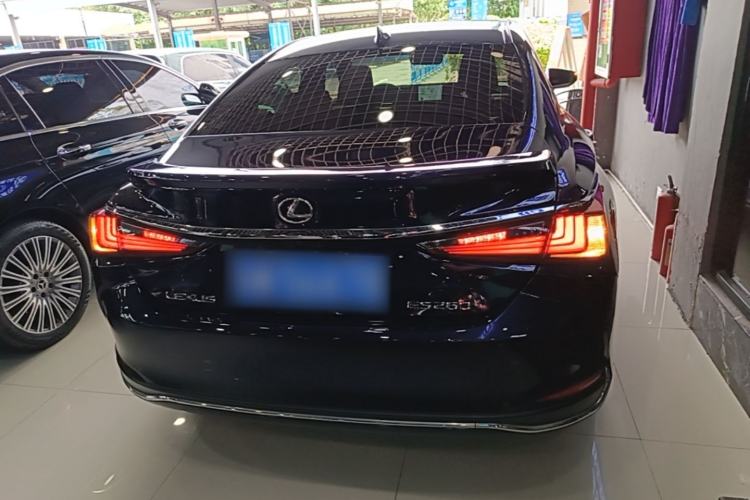 Used Lexus ES 2022 200 Excellence Edition Rear