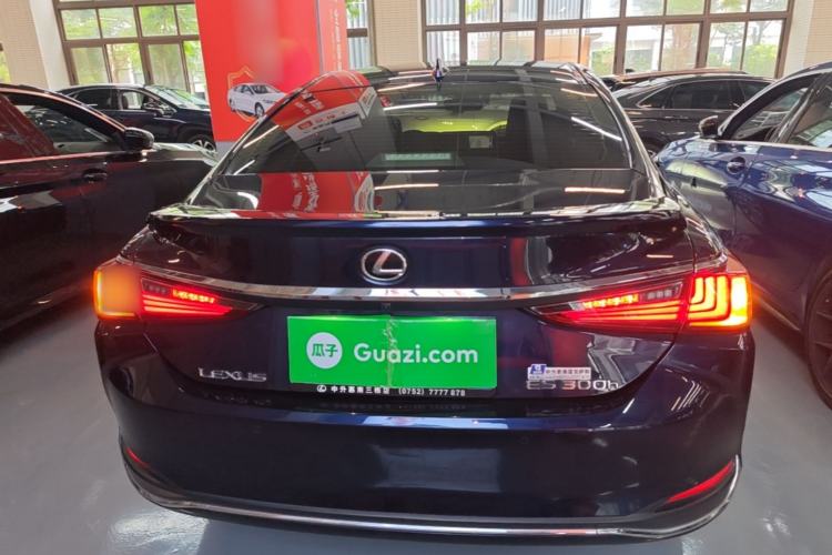 Used Lexus ES 2022 200 Excellence Edition Rear
