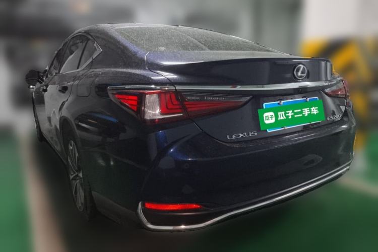 Used Lexus ES 2022 200 Luxury Edition Rear Left 45 Deg