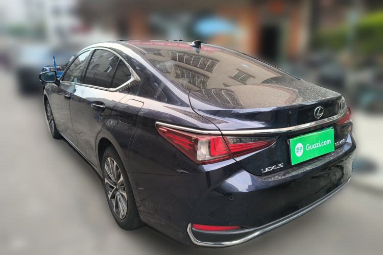 Used Lexus ES 2022 200 Excellence Edition Rear Left 45 Deg