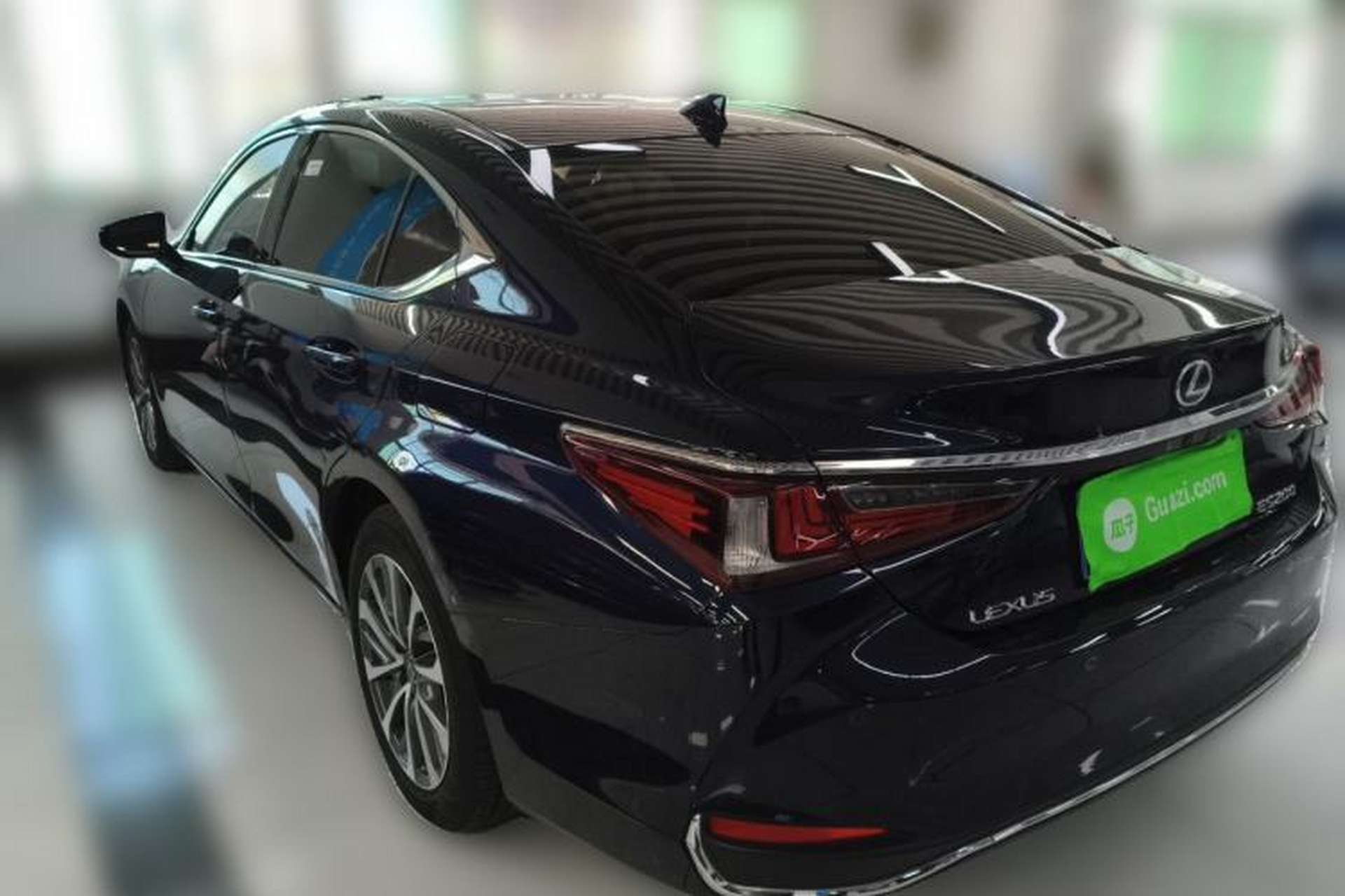 Used Lexus ES 2022 200 Luxury Edition Rear Left 45 Deg