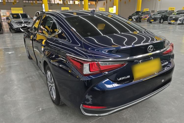 Used Lexus ES 2022 200 Excellence Edition Rear Left 45 Deg