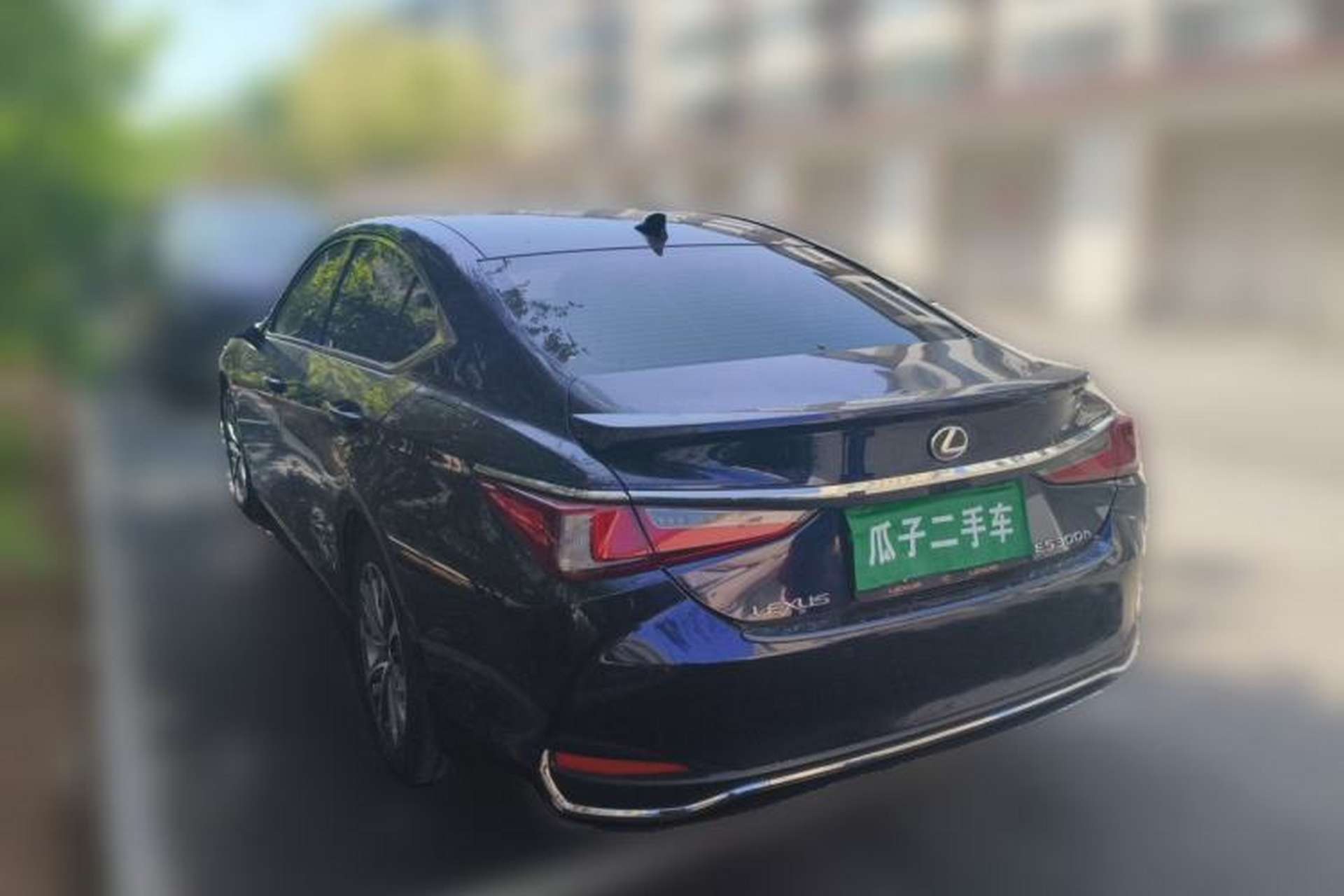 Used Lexus ES 2022 300h Excellence Edition Rear Left 45 Deg